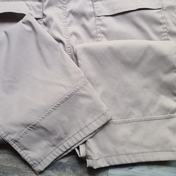 Wrangler olive pants - Picture 7 of 10